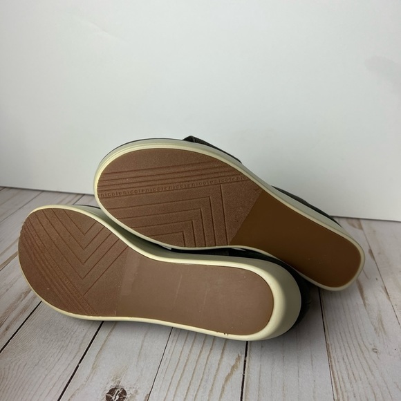 Super cute platform wedge sandals/shoes, Nicole Imogen in Mint - Picture 9 of 13